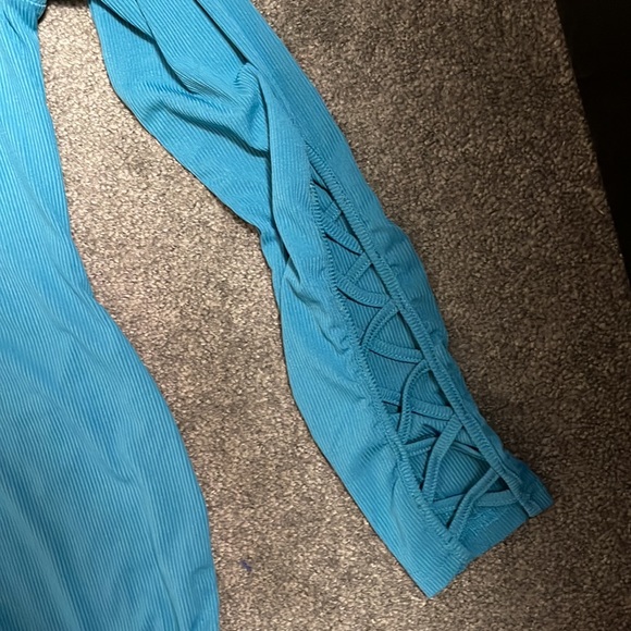 Dress - Picture 4 of 6